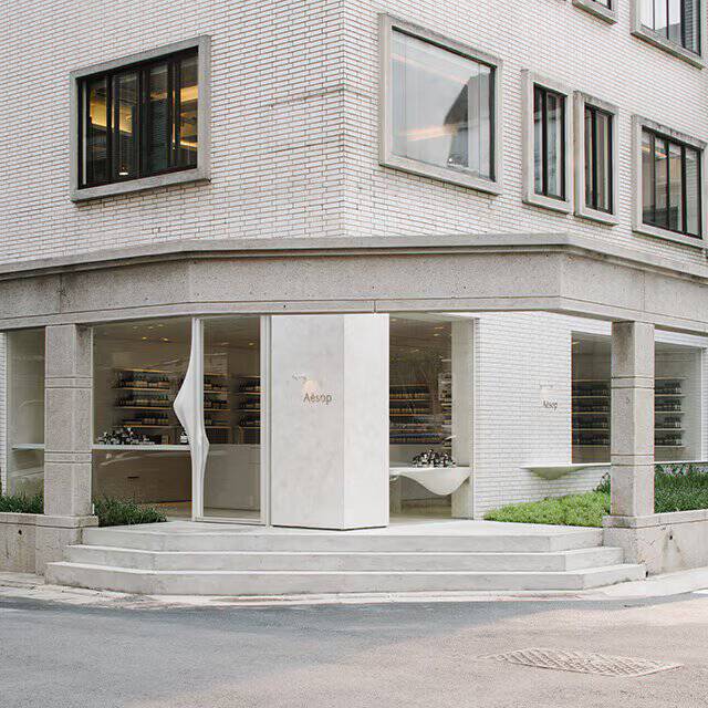 First Image on Carousel