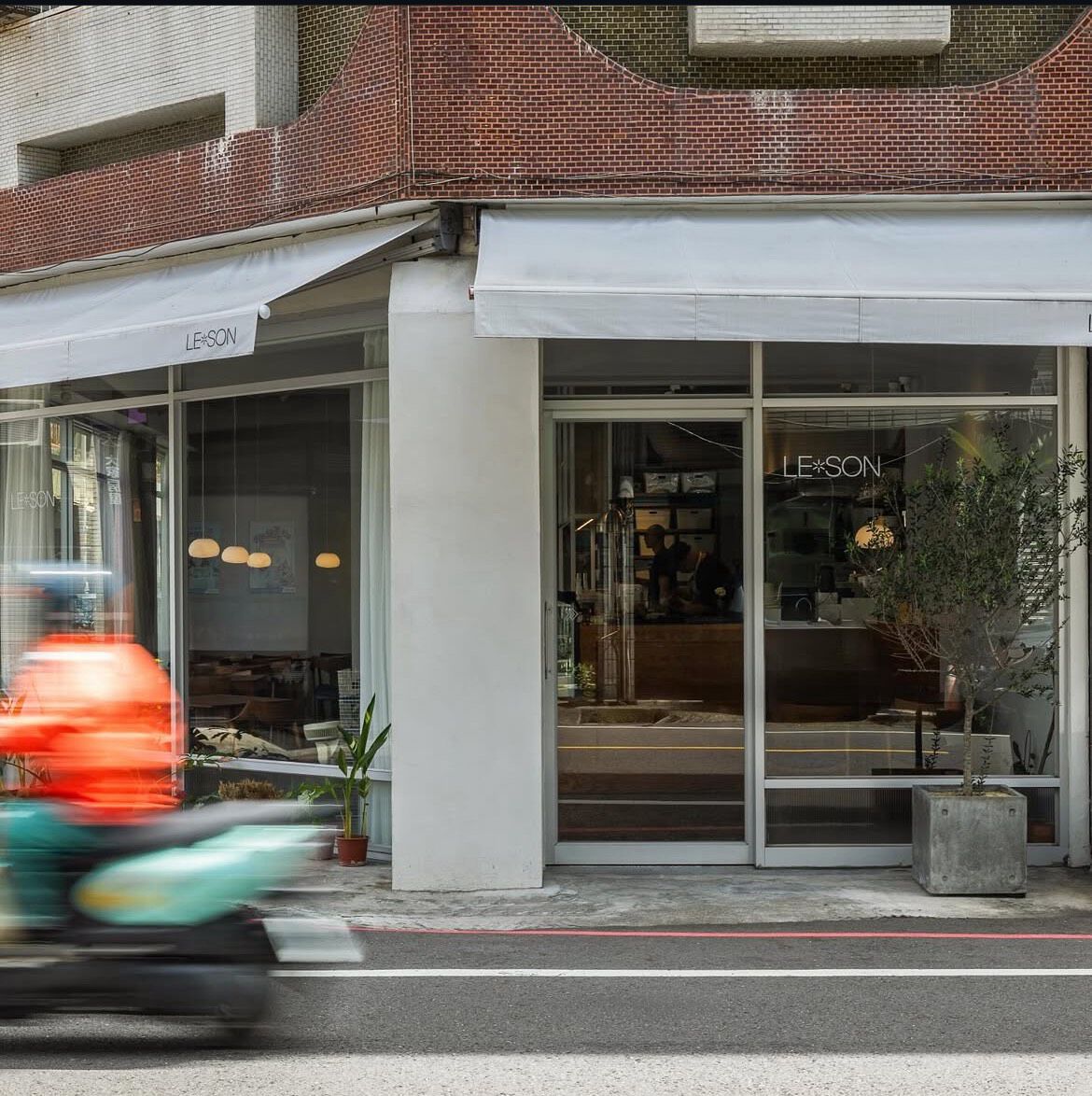 Peninsula House Store Image
