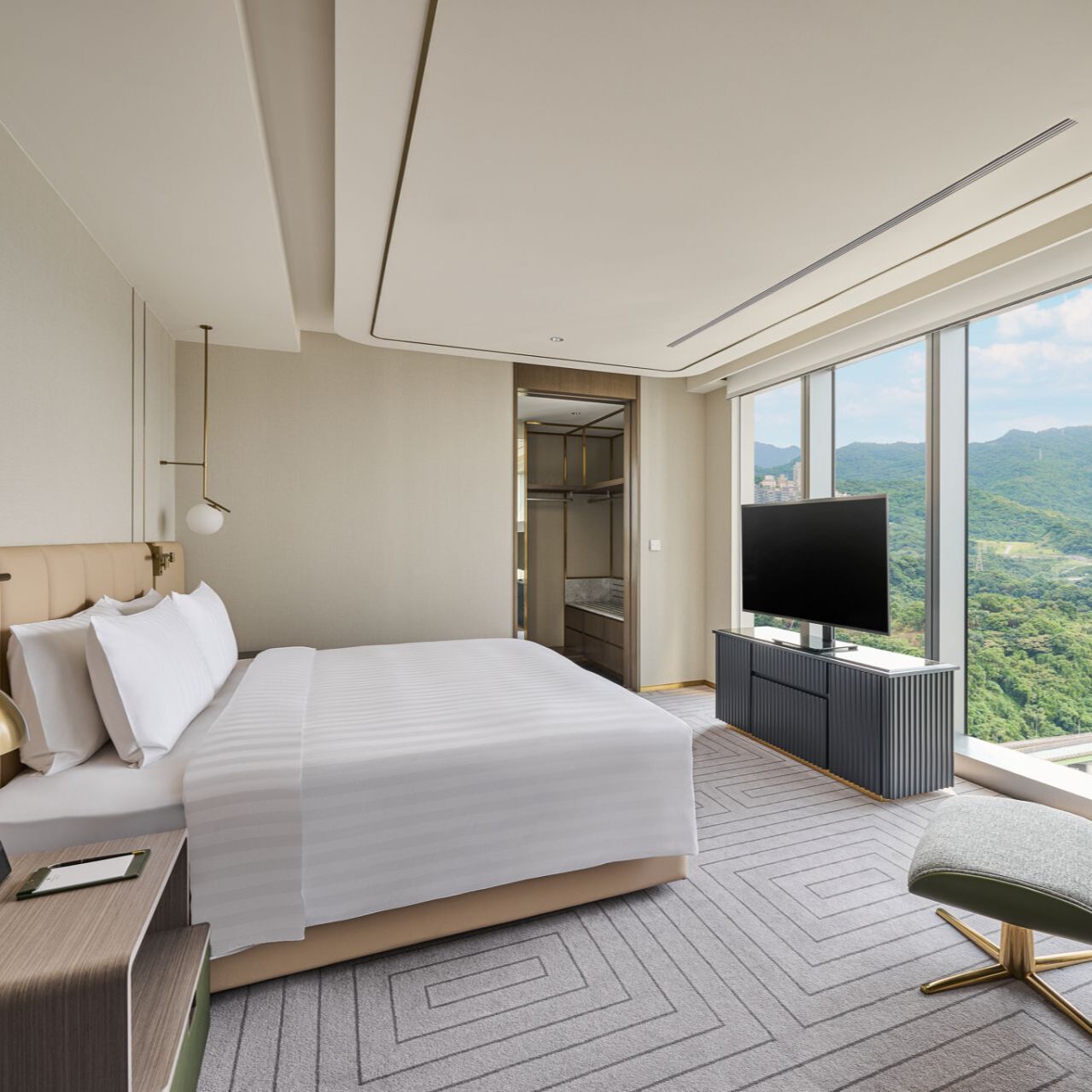 Paramount House Hotel Image