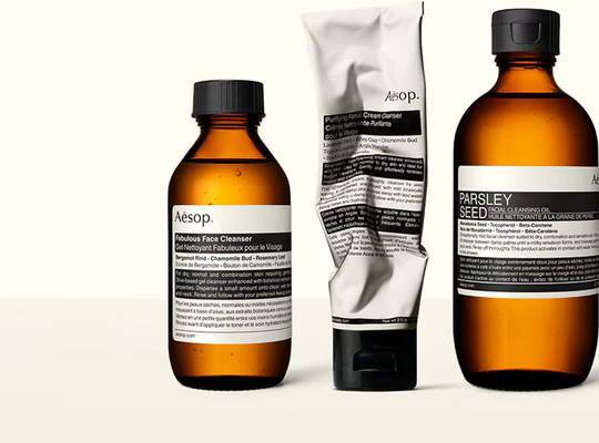 How to cleanse the skin Image